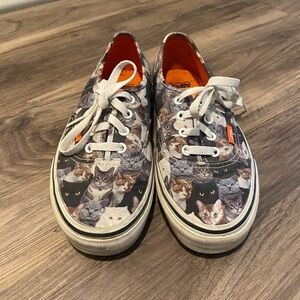 Vans Limited Edition Cat Print Sneakers Classic Silhouette